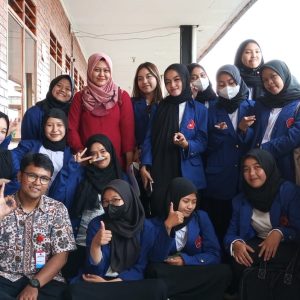 Dosen dan Mahasiswa Prodi S1 Pendidikan Biologi