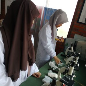 Kegiatan Lab Prodi S1 Pendidikan Biologi - 2