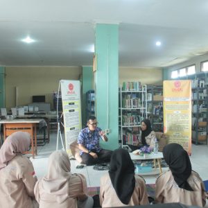 Kegiatan NALAR TALK with Pak Derri Oleh Program Studi D4 ALKS - 2