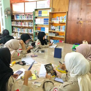 Kegiatan NGOBRAS (Tema = Perempuan ) Oleh Program Studi D4 ALKS - 2