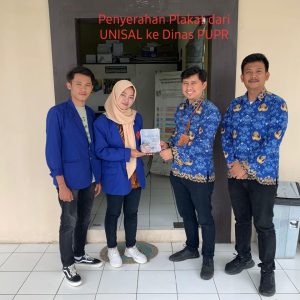 Penyerahan Platak ke DInas PUPR oleh Prodi S1 Teknik Perencanaan Wilayah kota